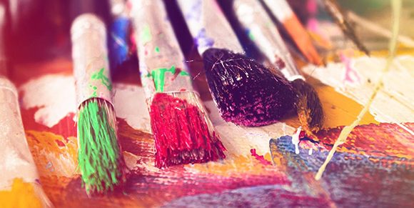 Resumen Artículo: ' Prácticas participativas que utilizan arte, creatividad y juego en el espacio público: un estudio exploratorio desde la perspectiva de atención primaria de salud integral con enfoque en salud mental' por Virginia Pérez (Área de Arteterapia del Creap)