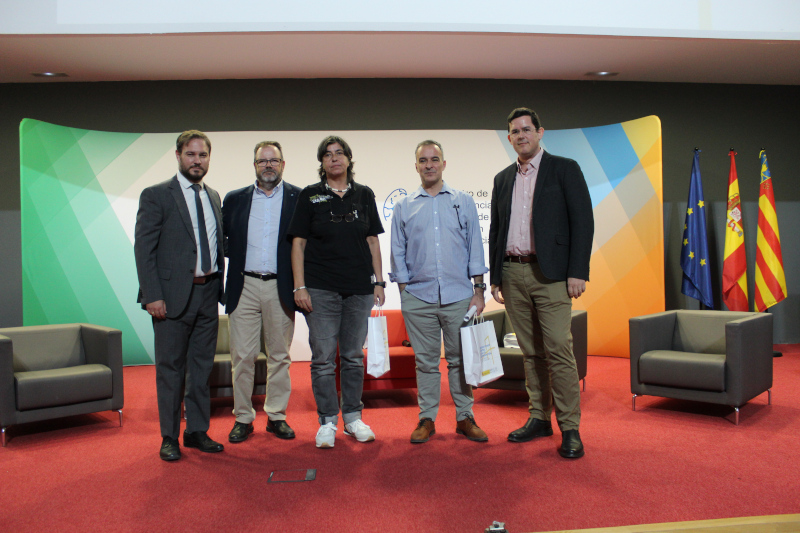 Ponentes de la segunda mesa redonda