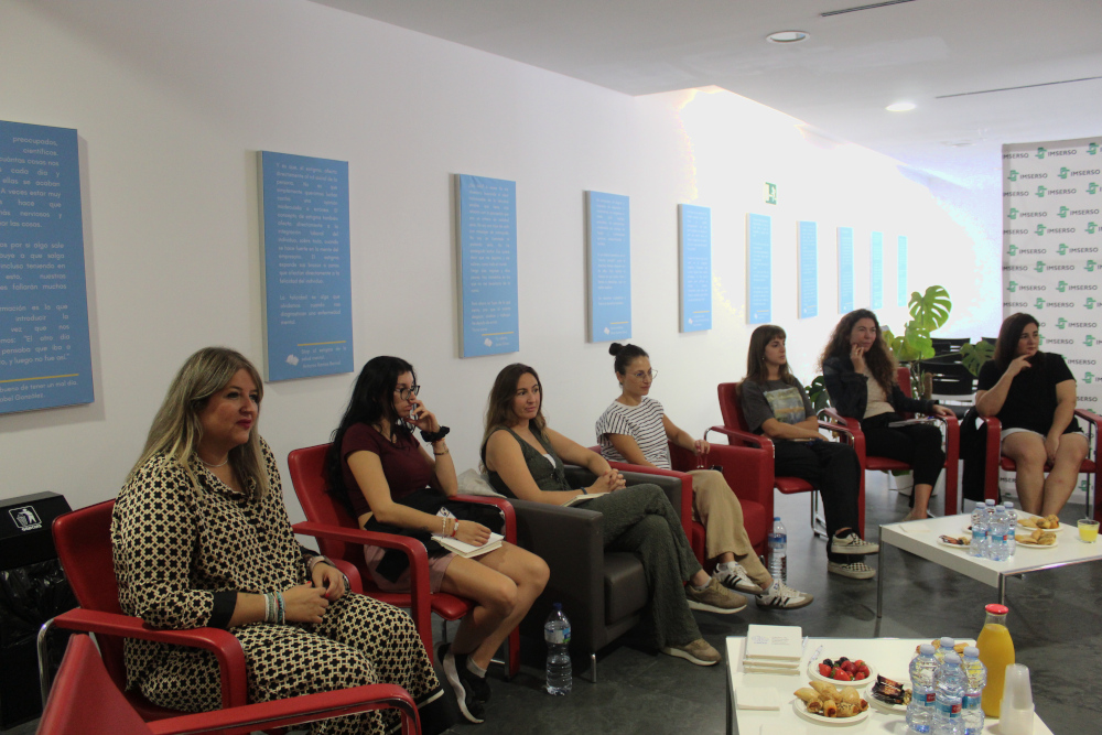 Equipo de atención directa en el Creap (Grupo 5)